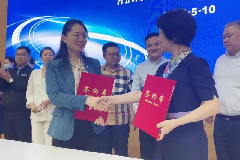 泰国格乐大学与泛美教育集团合作签约仪式隆重举行！